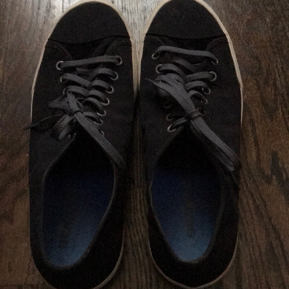 Seaver’s sneakers